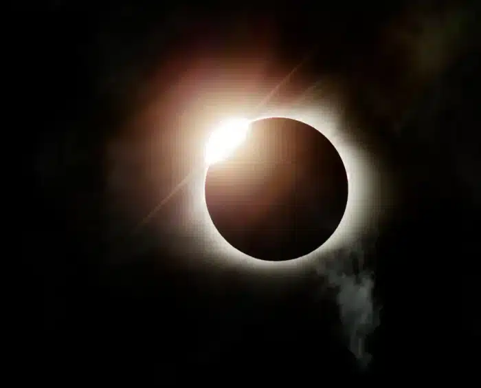 Cette éclipse solaire ne se reproduira pas avant 157 ans : le 2 août 2027, la journée deviendra nuit pendant plus de 6 minutes