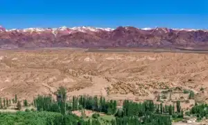 La Chine construit une ville entière pour 5 000 mineurs dans la cordillère de San Juan : les premiers plans révèlent un projet que personne n'attendait