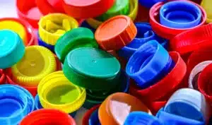 Quatre ans à collecter des bouchons en plastique : ils accumulent 658 kg au profit de l'association « Ouvre ton Cœur »
