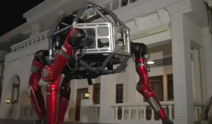 Unitree dévoile une armure robotique de 500 kg à 500 000 € : les ingénieurs n'avaient jamais vu un exosquelette aussi proche d'un mecha