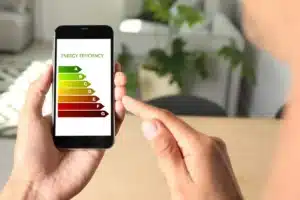 Mauvaise nouvelle pour les propriétaires qui ont fait des travaux : en 2027, les logements chauffés à l'électricité pourront sortir du statut de passoire sans rien dépenser