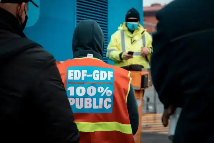 Les électriciens et gaziers menacent de couper le courant : leur « tarif agent » sur l'énergie pourrait disparaître et la colère monte dans les rangs