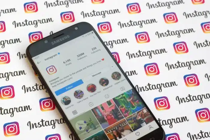 Instagram vous géolocalise en temps réel et veut que vos abonnés le sachent : c'est du flicage déguisé en fonctionnalité