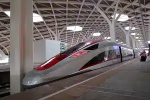 La Chine dévoile le CR450 à 400 km/h : les ingénieurs français admettent que le TGV n'est plus le train le plus rapide du monde