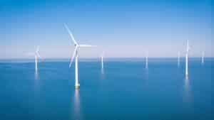 eolien-mer-vent-poupe-etat-injecte-260-millions-euros
