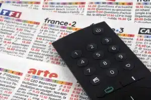 Cette vieille télécommande qui traîne dans votre tiroir vaut de l'or selon les bricoleurs : voici comment lui donner une seconde vie