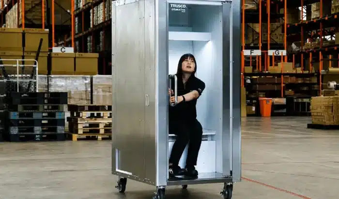 Les ingénieurs japonais ont créé un « frigo pour humains » et les premiers utilisateurs refusent de revenir à la climatisation classique