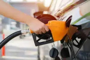 Prix des carburants : voilà les 10 conseils officiels pour réduire votre consommation