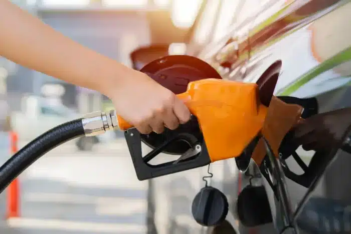 Prix des carburants : voilà les 10 conseils officiels pour réduire votre consommation