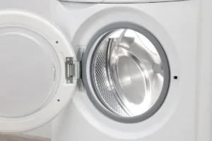 Bosch et Electrolux sont formels : voici combien de temps laisser votre lave-linge ouvert après chaque cycle, et pourquoi beaucoup s'y prennent mal