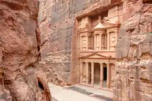 Des archéologues ont fait une découverte digne d'Indiana Jones sous le Trésor de Pétra