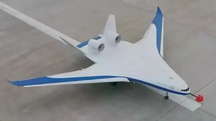 La Chine teste un avion géant pouvant transporter plus de 800 passagers, avec une envergure de 85 mètres et une vitesse d'environ 1 000 km/h