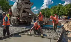 Les maçons s'accordent, mélanger le ciment et le polystyrène est le secret pour réaliser de meilleurs sols