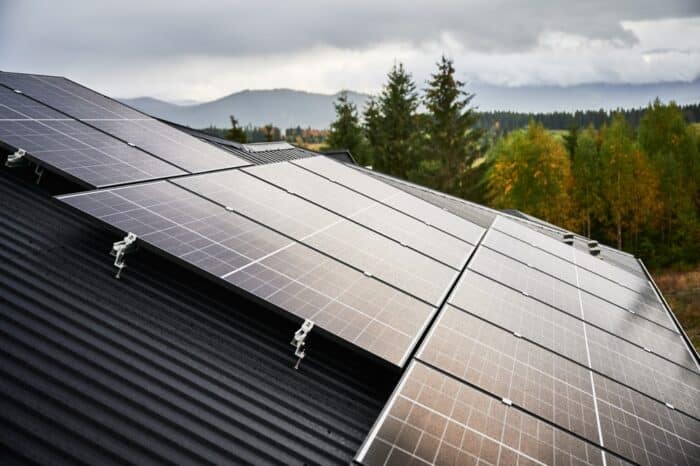 Panneaux photovoltaïques : 17% des installations mises en services en 2026 sont équipées d'une batterie