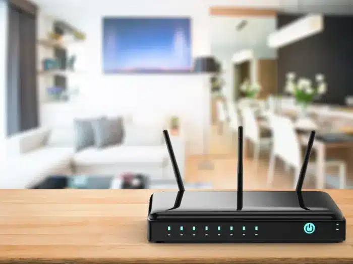 J'ai placé une pièce de monnaie sur mon routeur Wi-Fi et ça à tout changé : " J'aurai dû le faire plus tôt "
