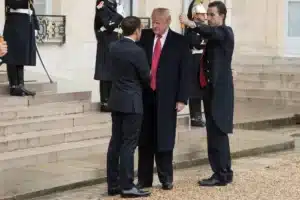 Trump menace de couper le diesel américain à la France et l'Allemagne : « Puisez dans vos stocks ou je ferme le robinet »