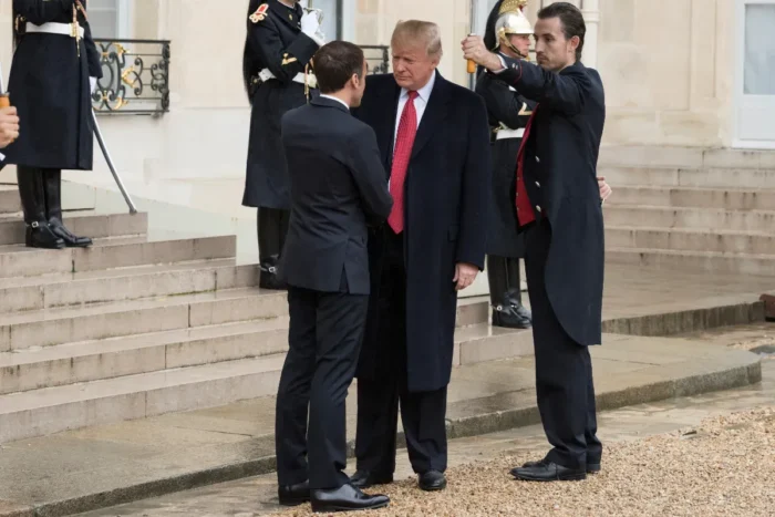 Trump menace de couper le diesel américain à la France et l'Allemagne : « Puisez dans vos stocks ou je ferme le robinet »