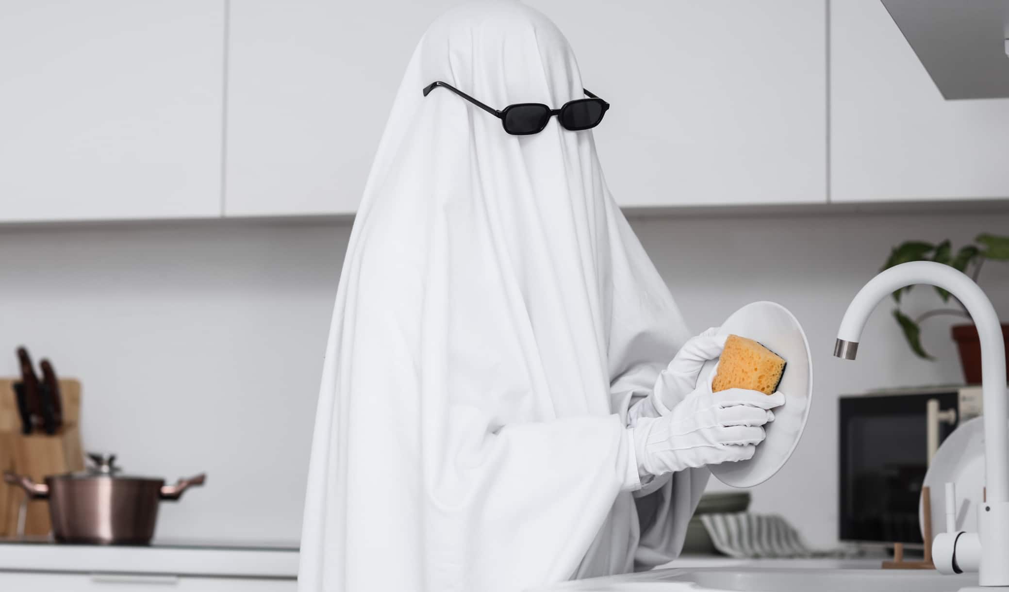 Votre maison est-elle hantée ? La science révèle ce qui pourrait vraiment se cacher derrière les fantômes